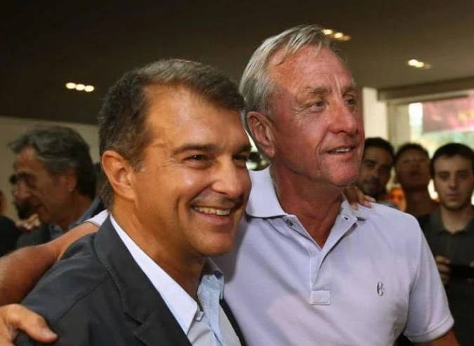  十年光阴悄然流逝；克鲁伊夫精神长存，拉波尔塔以文寄情。 体育新闻 十年光阴悄然流逝；克鲁伊夫精神长存，拉波尔塔以文寄情。 体育新闻