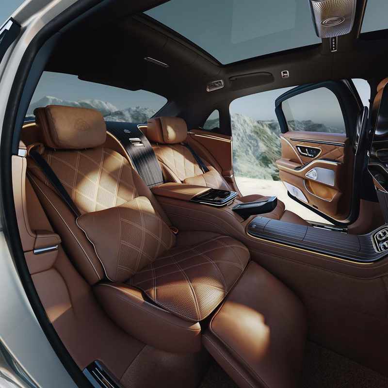  技术溯源与进化：迈巴赫S级架构革新与数字架构的深度重构 IT技术 技术溯源与进化：迈巴赫S级架构革新与数字架构的深度重构 IT技术