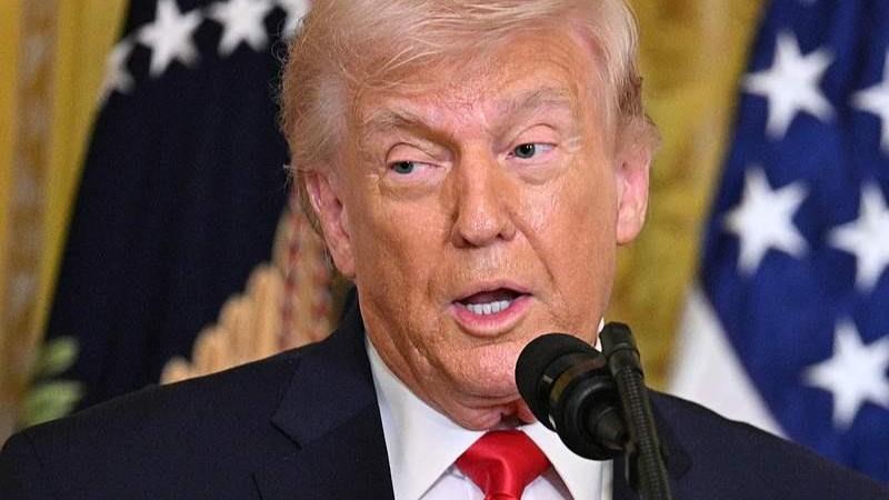  迷雾中的资本博弈：地缘政治如何重塑港股科技版图 股票财经 迷雾中的资本博弈：地缘政治如何重塑港股科技版图 股票财经