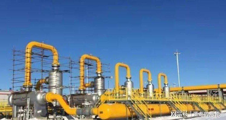  近半数国家财政透支：战火催生的经济假象与真相 新闻