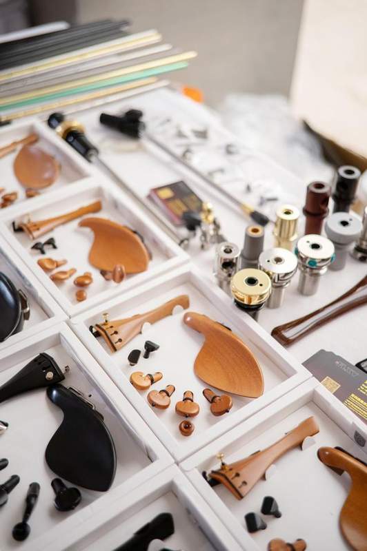  当一把琴穿越三百年：那些让普通人也能触摸的艺术温度 文化旅游