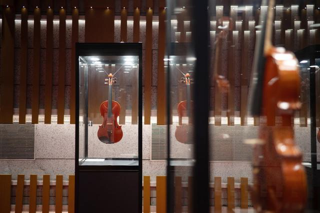  当一把琴穿越三百年：那些让普通人也能触摸的艺术温度 文化旅游