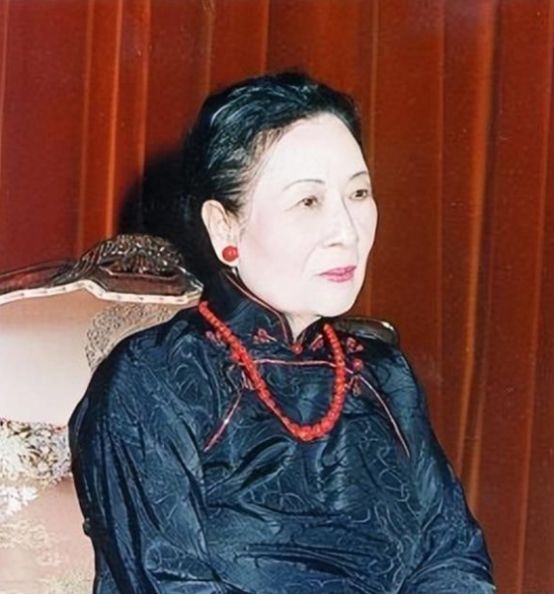 权力交接的底层逻辑：蒋经国如何用一句话终结宋美龄的政治野心