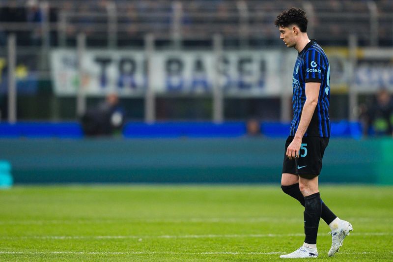  国米5500万防线博弈：巴斯托尼7000万身价的三大转会密码 体育新闻