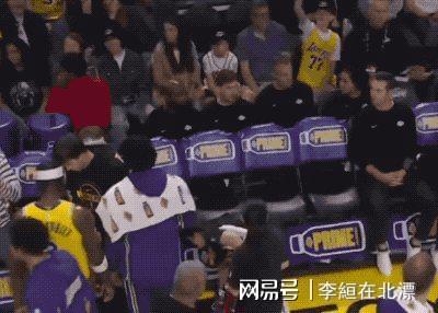  当大佬们都缺席了：一支没有球星的湖人，让我看透了三个扎心的人生真相 体育新闻